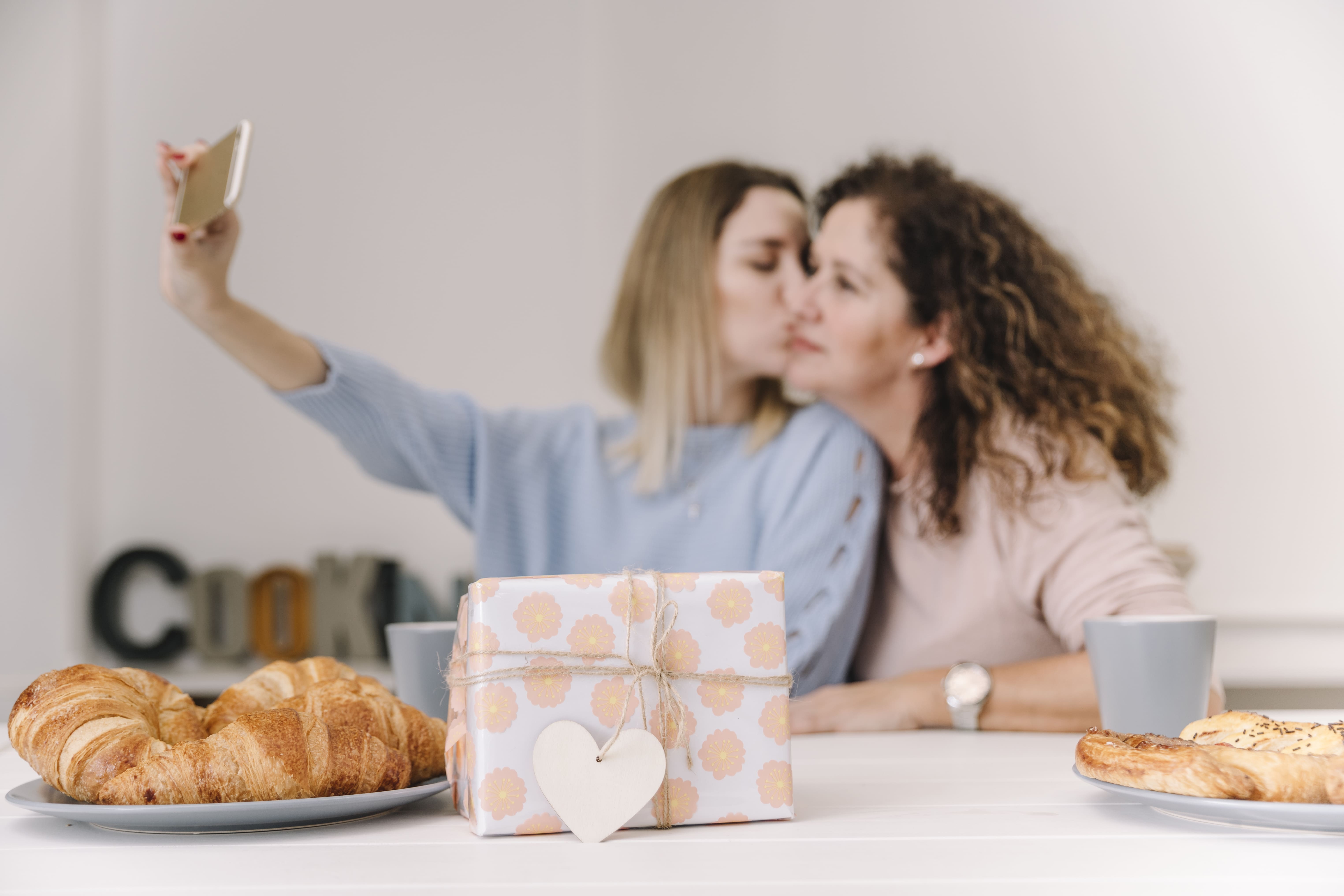 Что подарить маме? Подборка от Novikov School